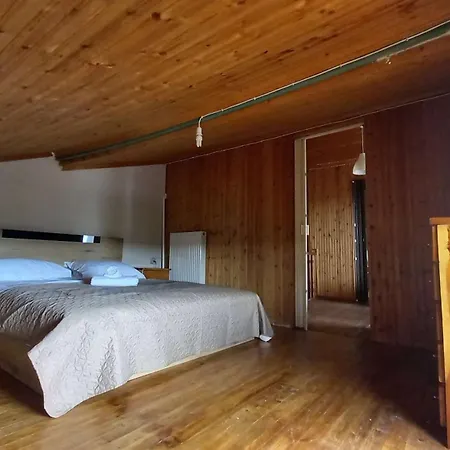 別荘 Isidoros House