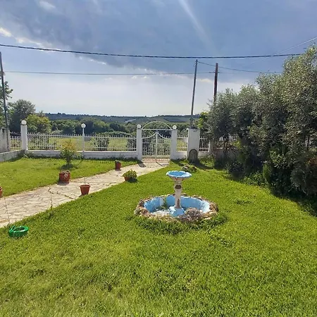 Isidoros House