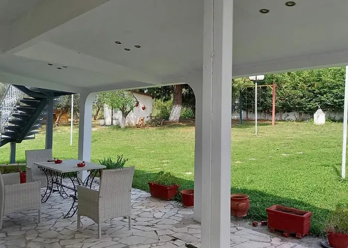 בית נופש Isidoros House Nea Silata