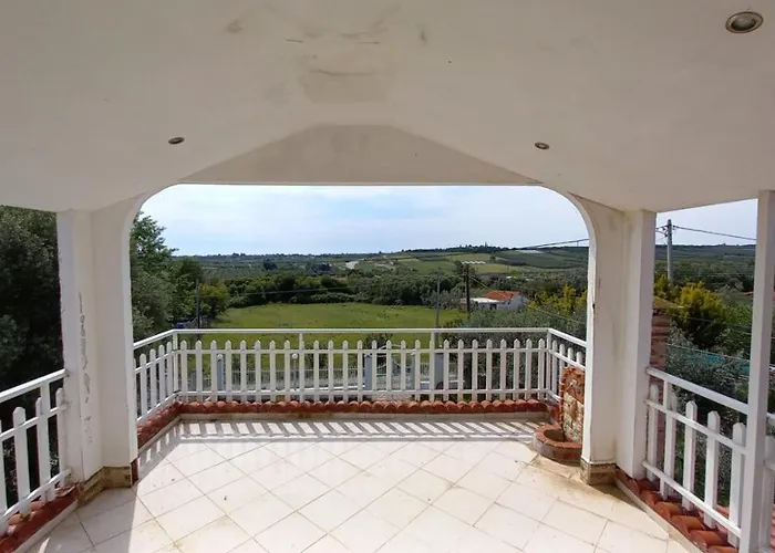 Isidoros House *