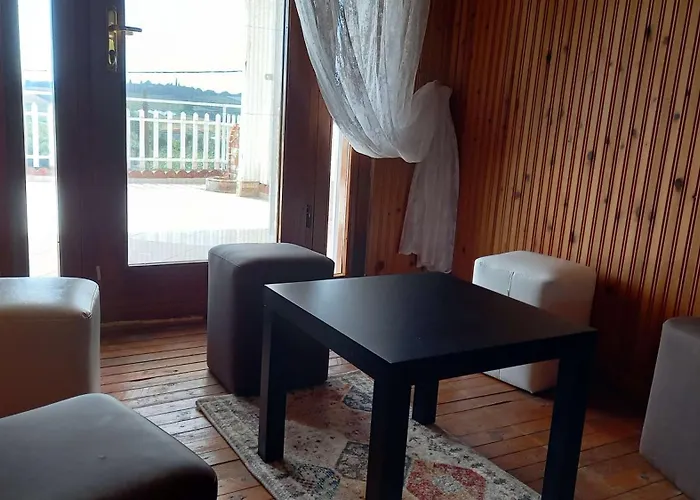 בית נופש Isidoros House Nea Silata