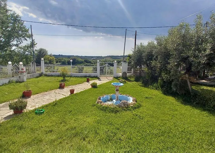 Isidoros House