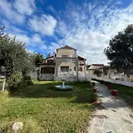Semesterbostad Isidoros House Nea Silata