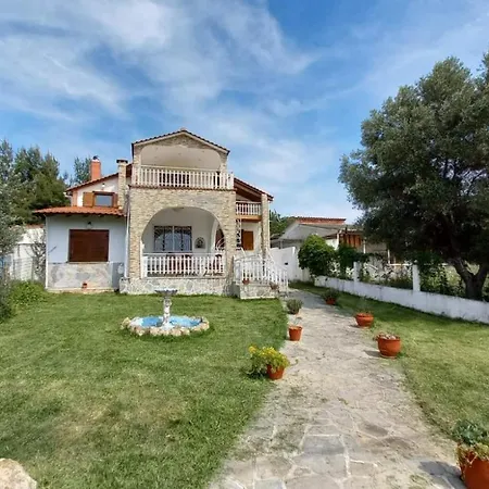 Isidoros House Ferienhaus *