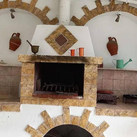 Isidoros House