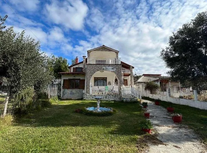 Semesterbostad Isidoros House Nea Silata